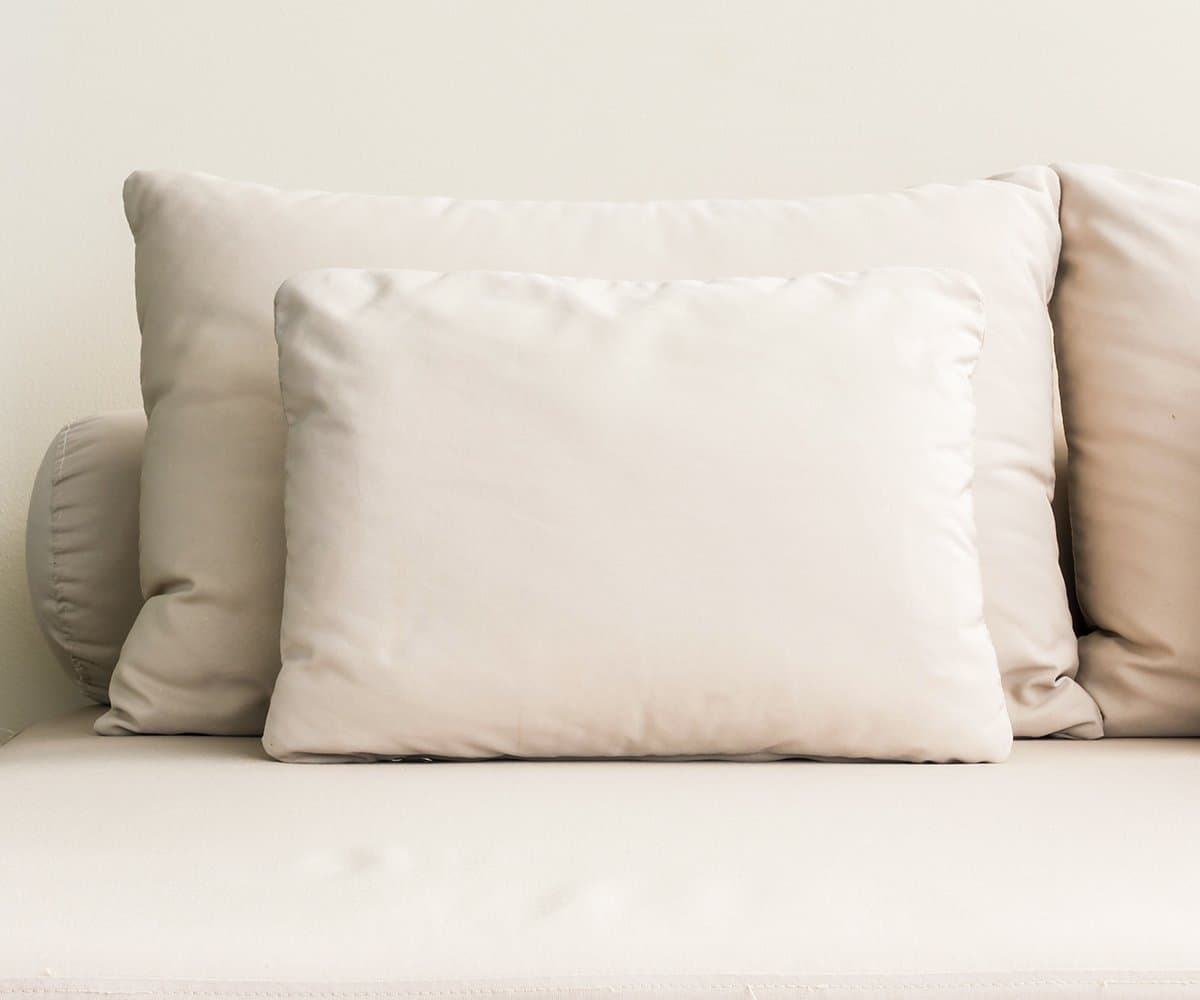 6 Benefits of Alpaca Pillows